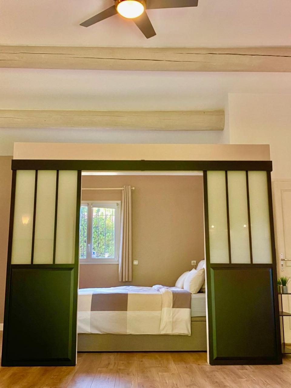 Appartement neuf et au calme proche Avignon Althen-des-Paluds Esterno foto