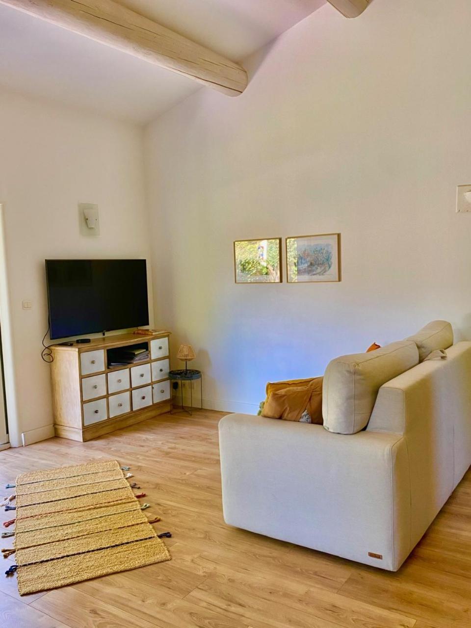 Appartement neuf et au calme proche Avignon Althen-des-Paluds Esterno foto