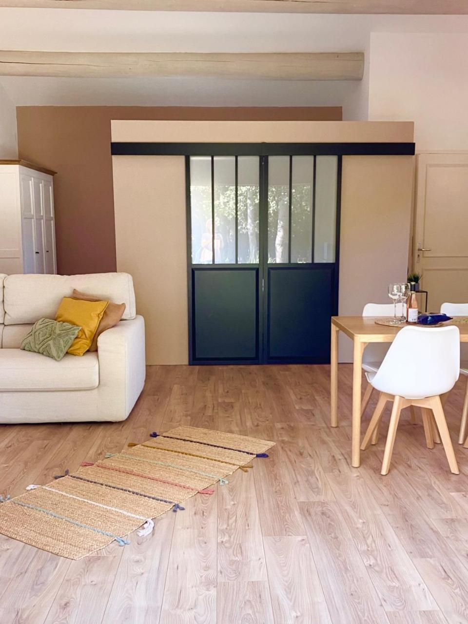 Appartement neuf et au calme proche Avignon Althen-des-Paluds Esterno foto