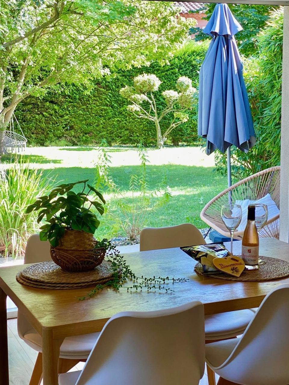 Appartement neuf et au calme proche Avignon Althen-des-Paluds Esterno foto